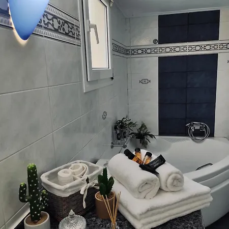 Theros Seaside House - Volos Holiday home *